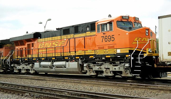 BNSF 7695 ES44DC.jpg